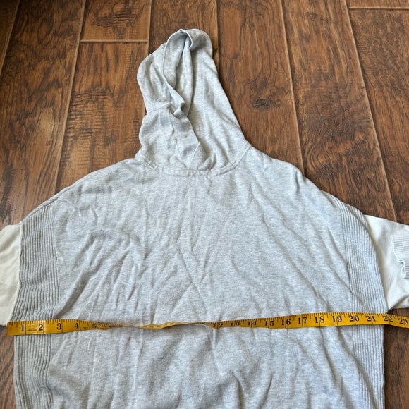 Gray & Cream Women's Crew Neck Sweater - Picture 6 of 6